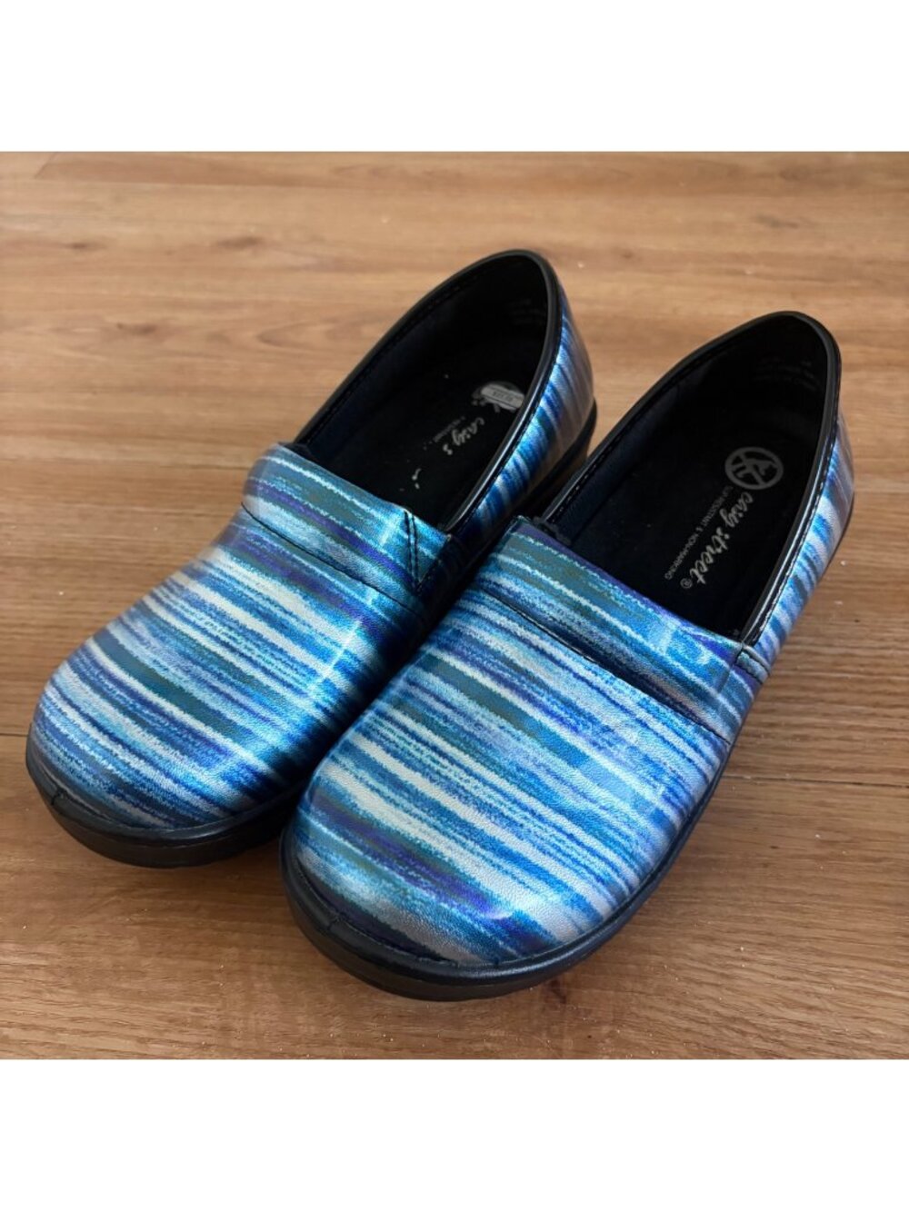 Easy Works by Easy Street Laurie Slip Resistant Clogs Blue Multi Women’s Size 8